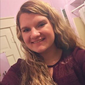 Meet your Posher, Katelyn