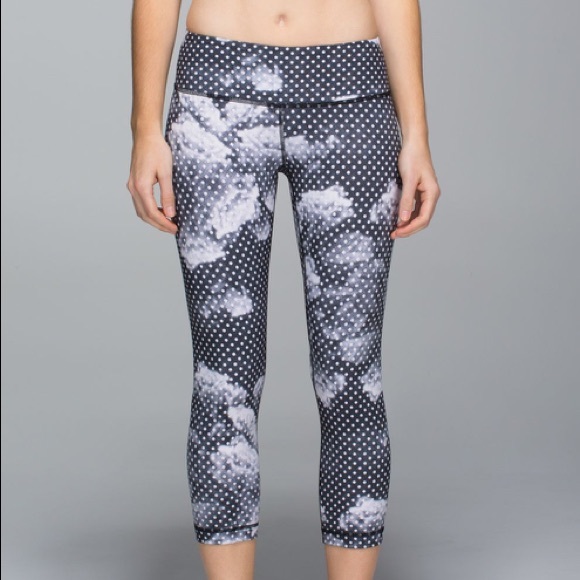 lululemon athletica Pants - Lululemon wunder under ii crop