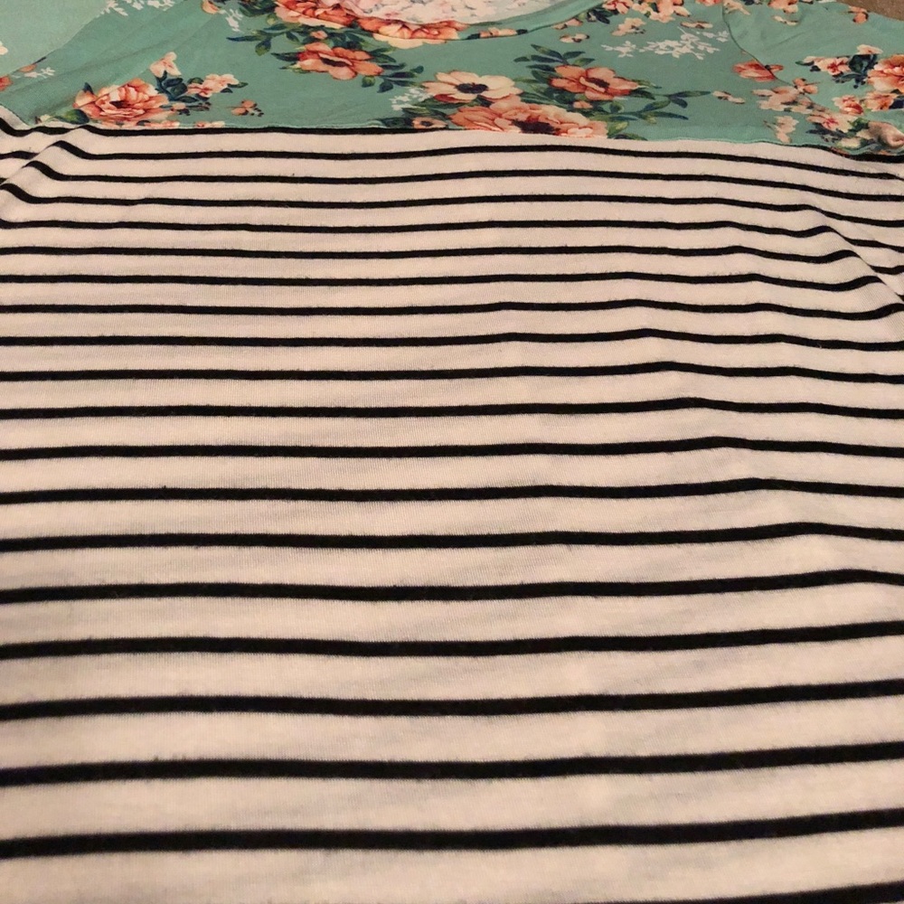 {SOLD} - Picture 2 of 5