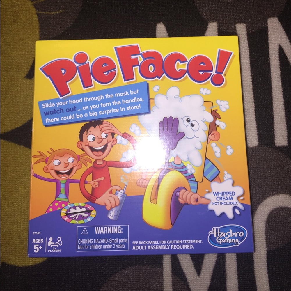 Hasbro gaming "PIE FACE"