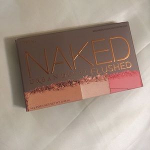 Naked flush palette in Streak, Brand New