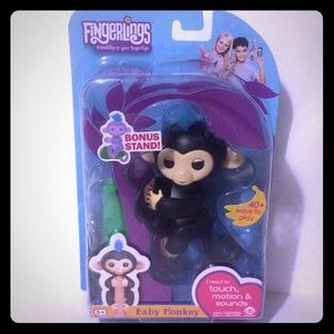 WowWee Fingerling (Finn)