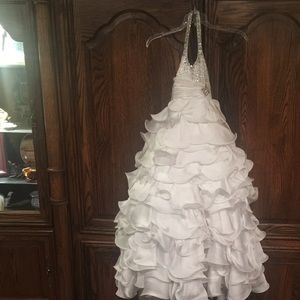 Perfect pageant dress for little girl.