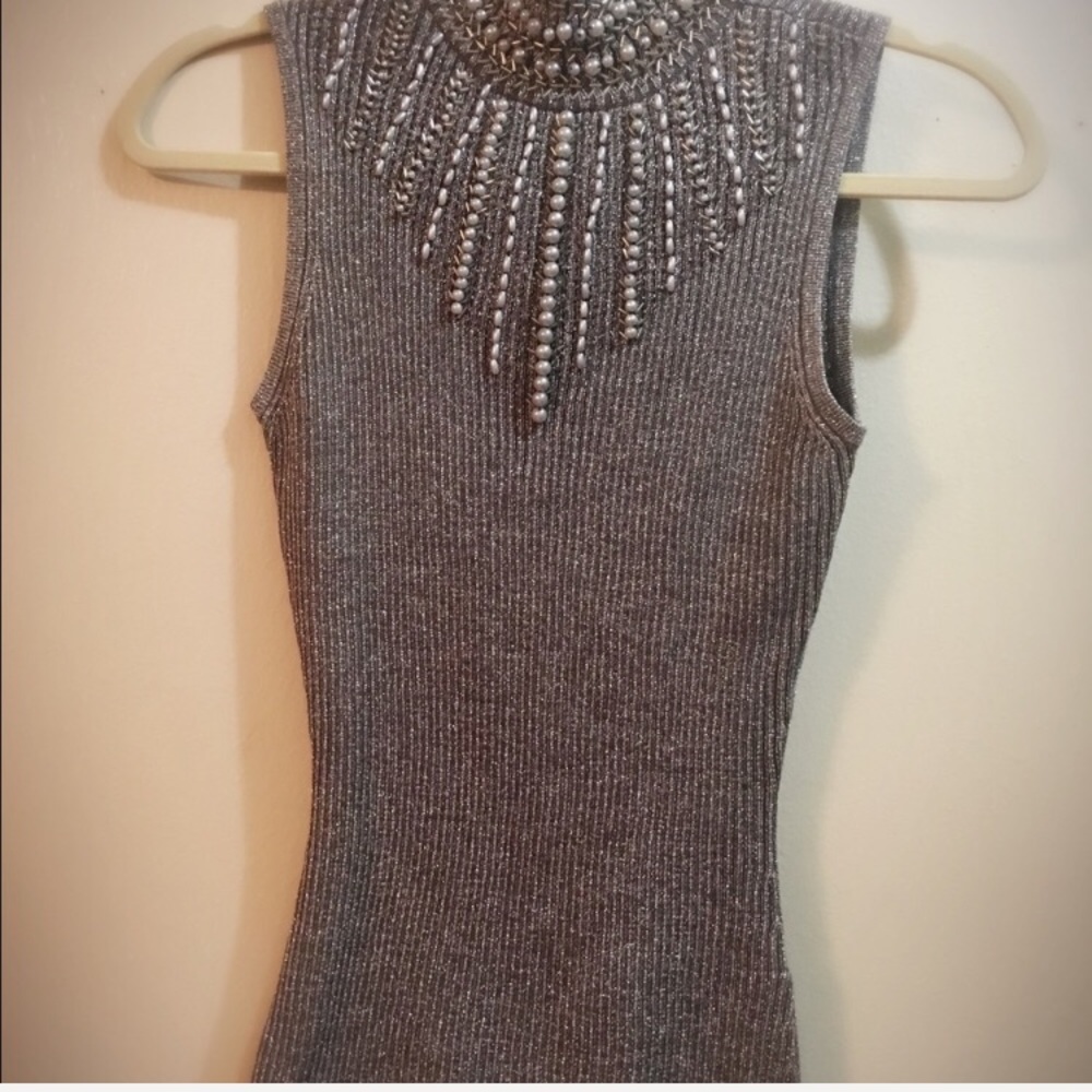 Top gray