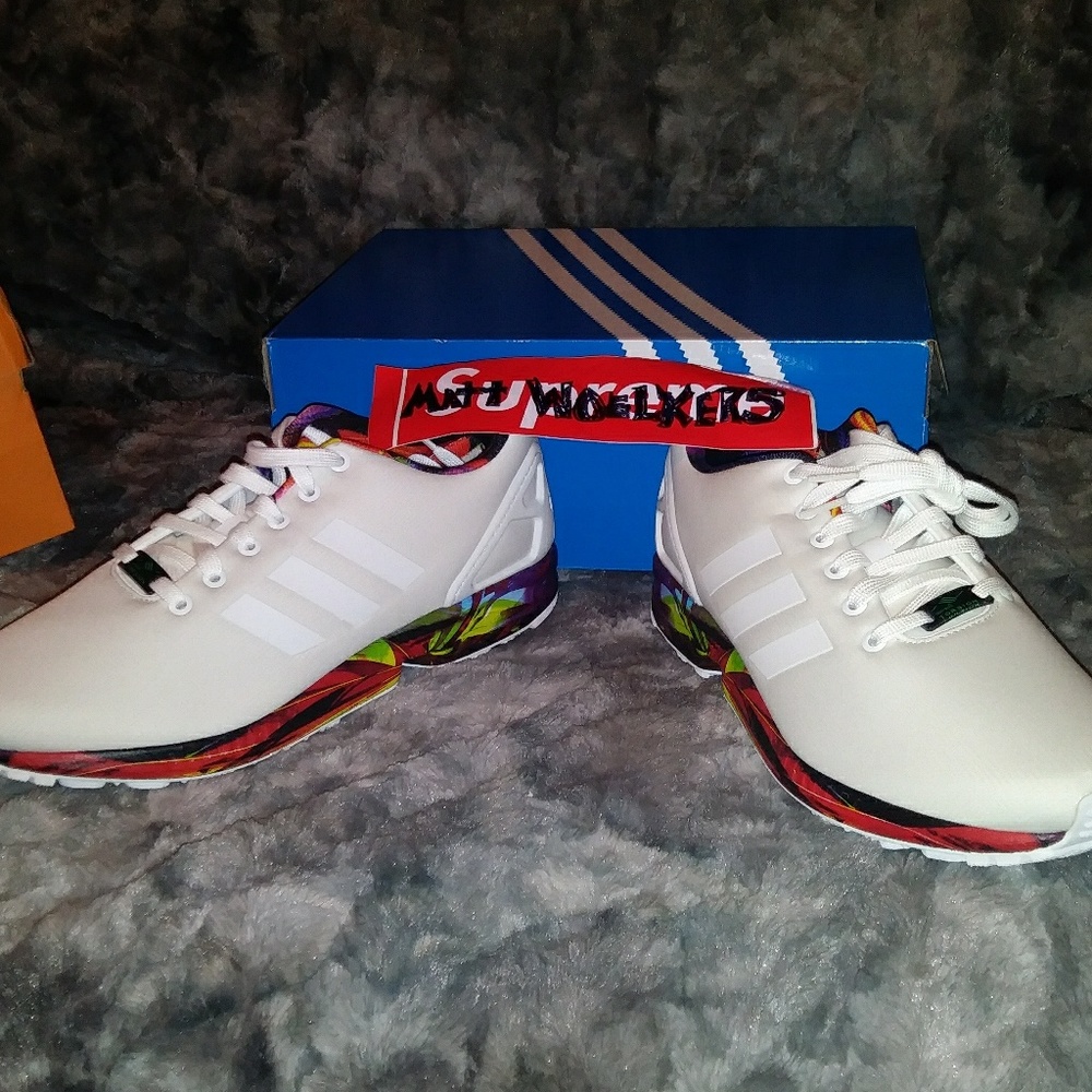 Rare Brand New Size 10 Adidas ZX Flux White