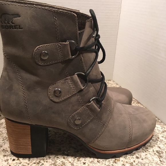 sorel addington lace up