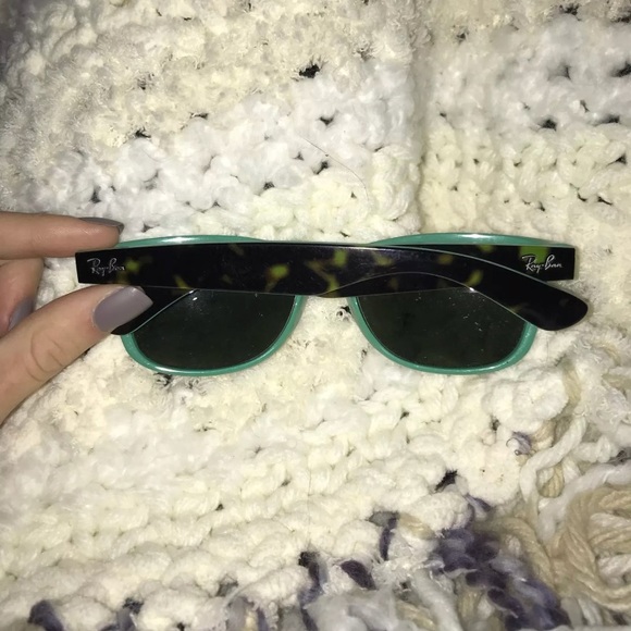 Green Rayban sunglasses!