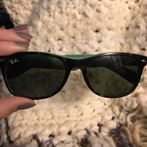 Green Rayban sunglasses!