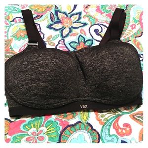 VS Sport sports bra. 32DD