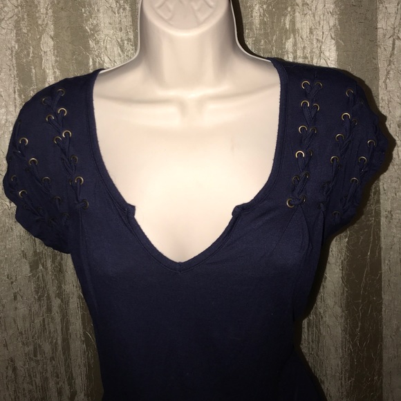 Top - Picture 2 of 7