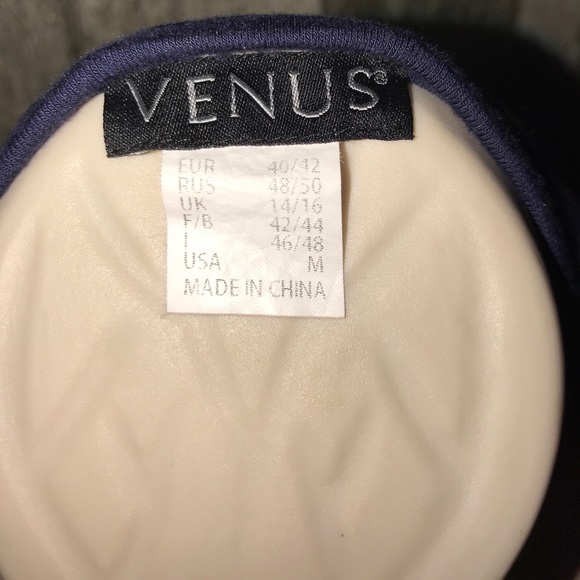 Top - Picture 5 of 7