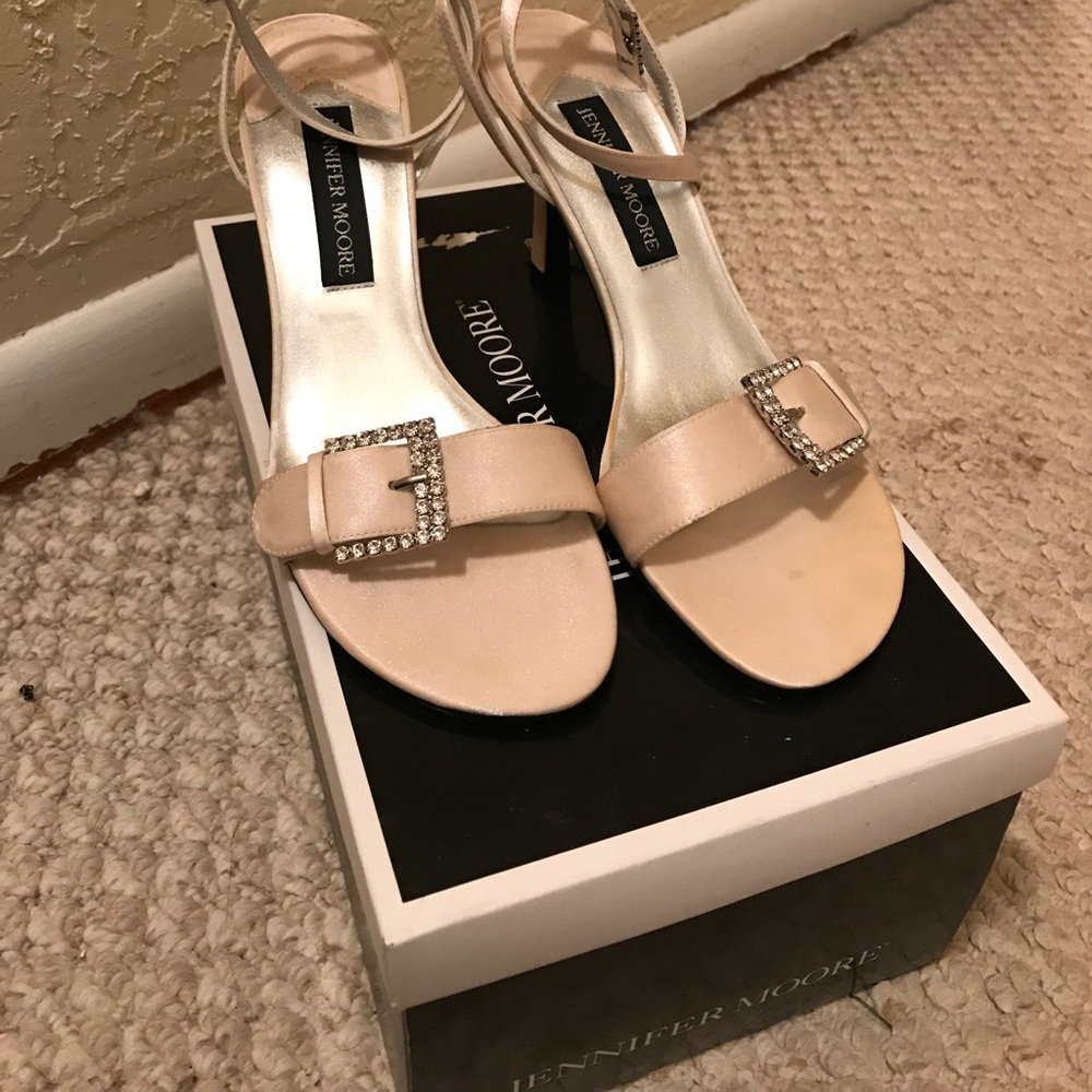 NWB! Never worn Jennifer Moore satin heels IVORY