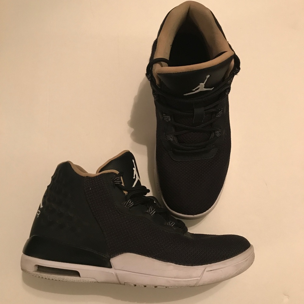 KIDS' AIR JORDAN 'ACADEMY' - Picture 2 of 5