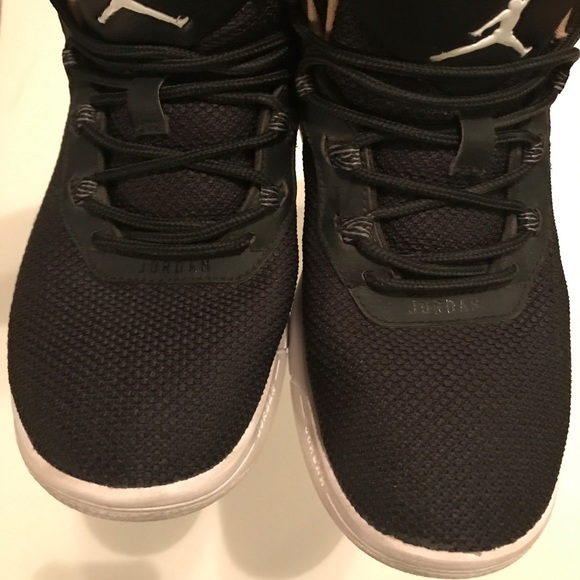 KIDS' AIR JORDAN 'ACADEMY' - Picture 3 of 5