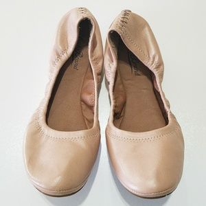 Lucky Brand scunch flats