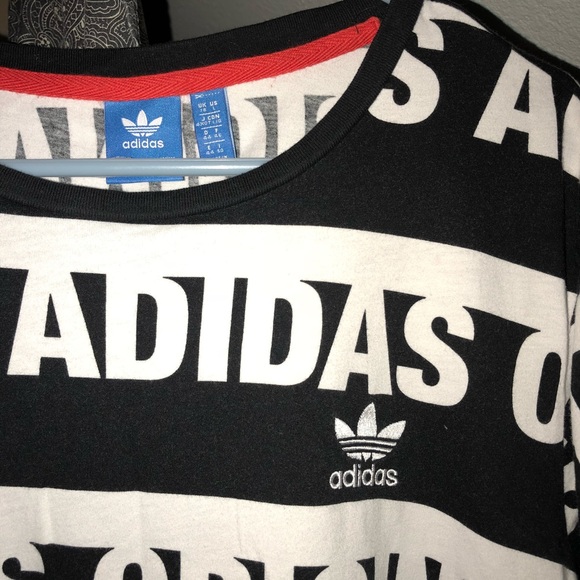 Adidas graphic t shirt - Picture 2 of 2