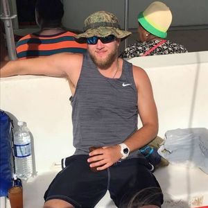 Meet your Posher, Corey