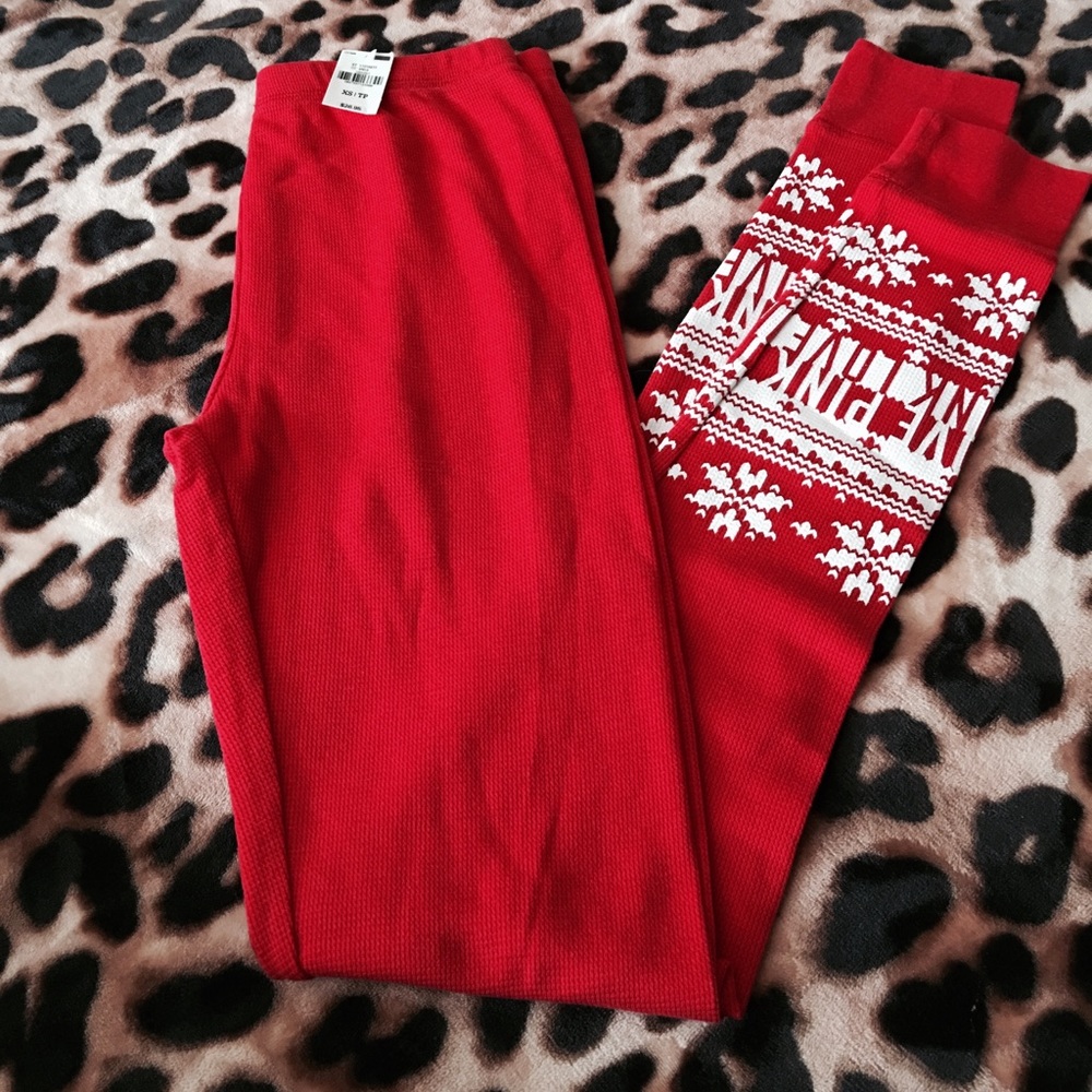 New with tags vs pink thermal leggings size xs!