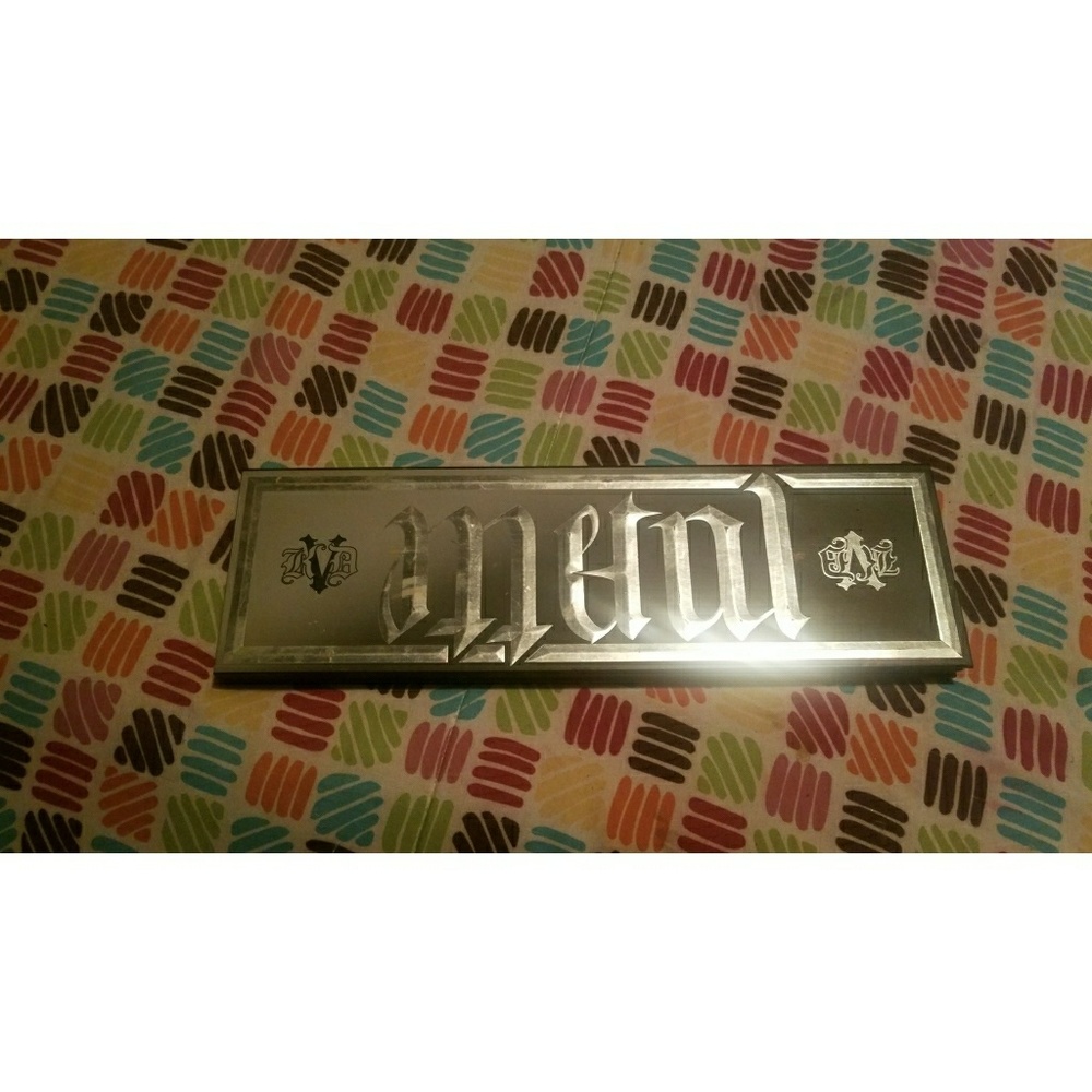 SOLD 🛑Kat Von D Authentic