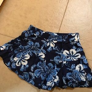 Hollister floral print skort