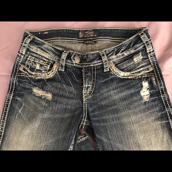 Distressed Blue Jeans - Picture 2 of 6