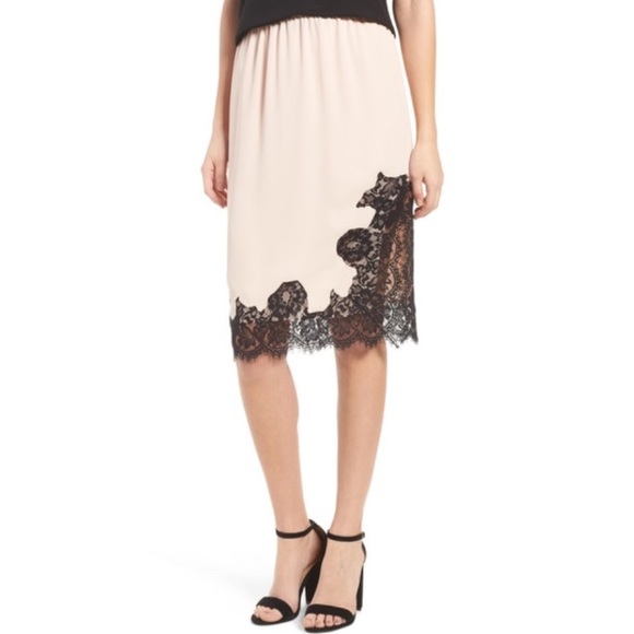 Chelsea 28 Dresses & Skirts - NWT Chelsea 28 Pink Skirt, Lace Hem, XS (fits S-M)