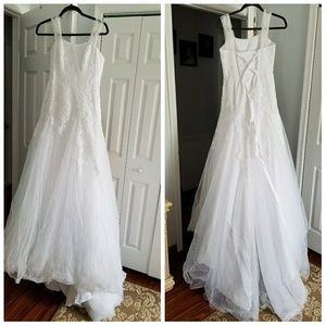 Wedding dress