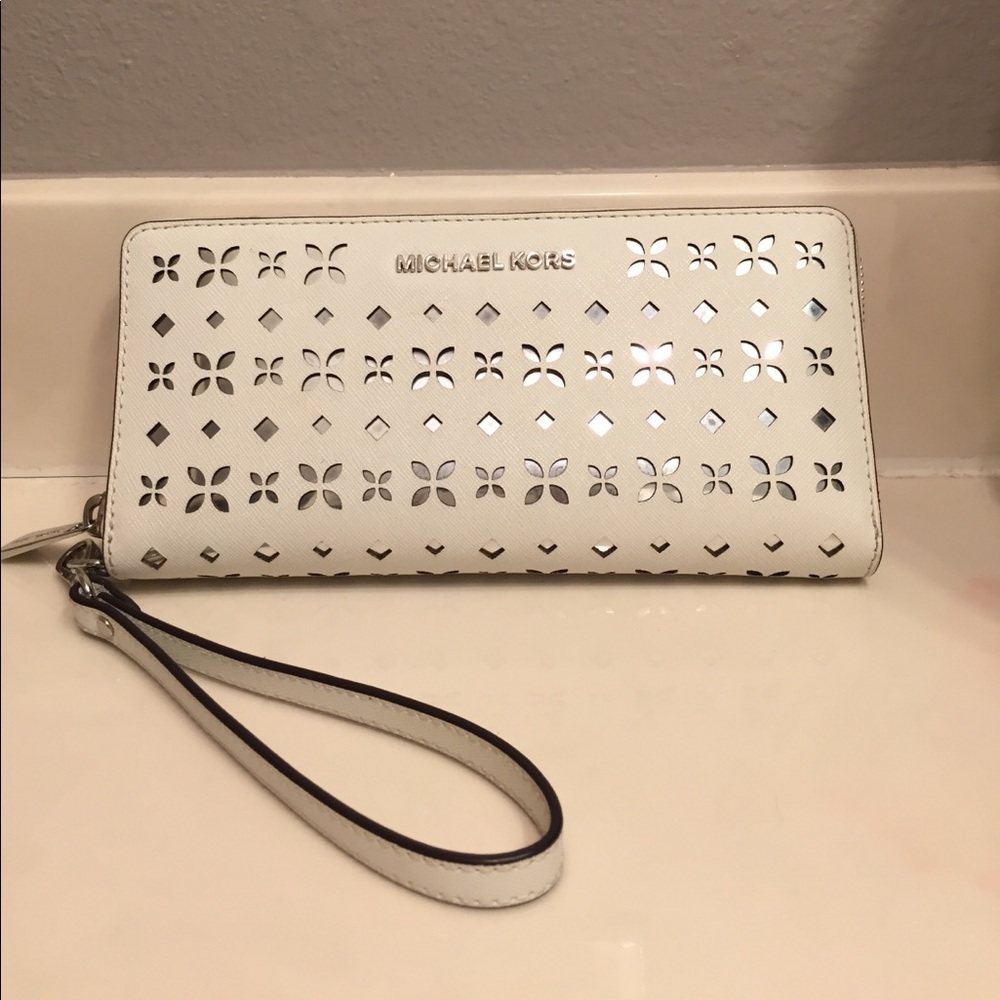 Michael Kors Jet Set Travel Continental Wallet