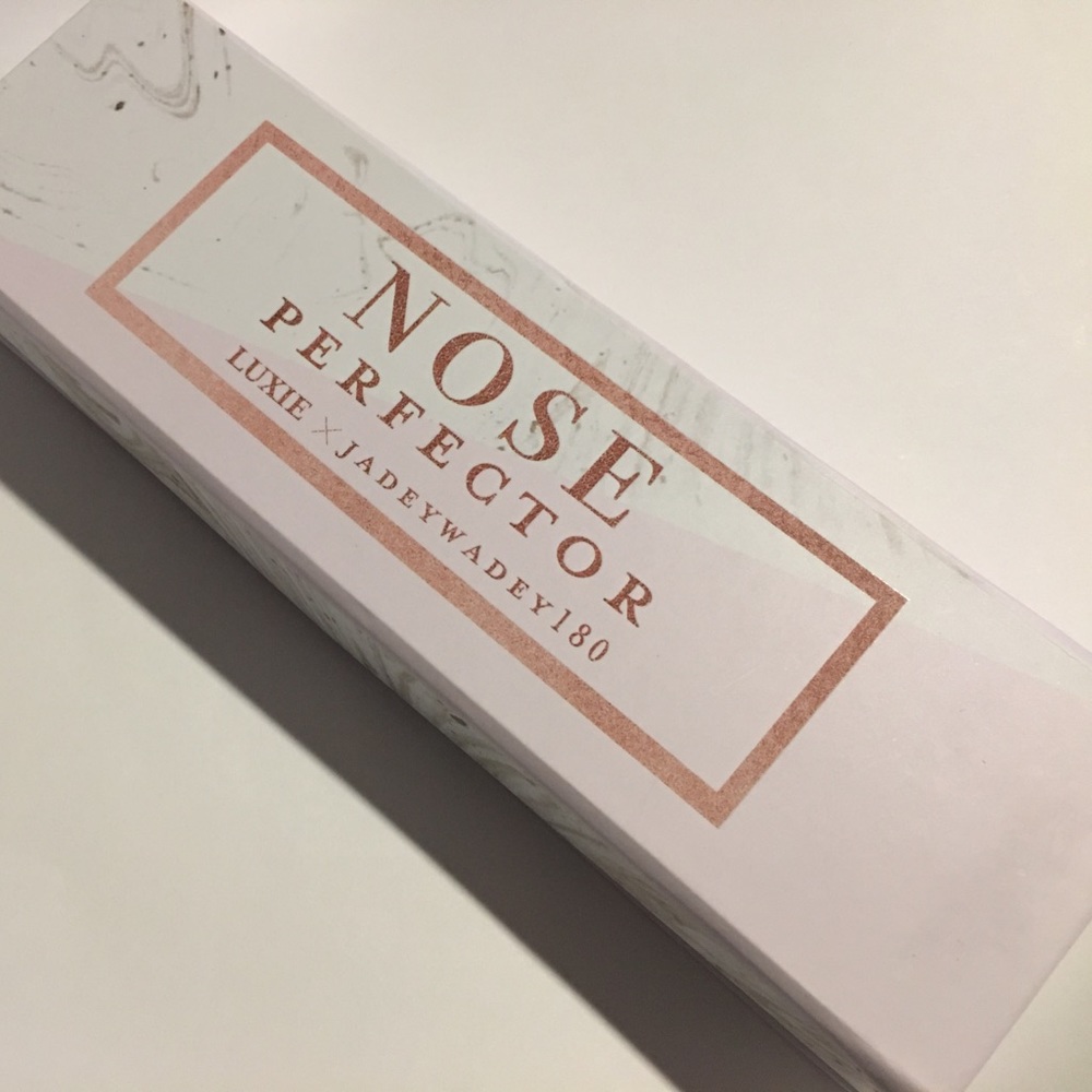 Luxie x Jadeywadey180 nose perfector brush