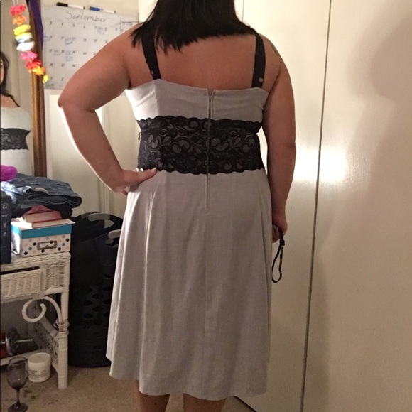 Torrid size 2 - Picture 2 of 2