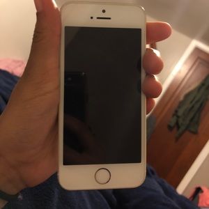 I am selling IPhone SE.
