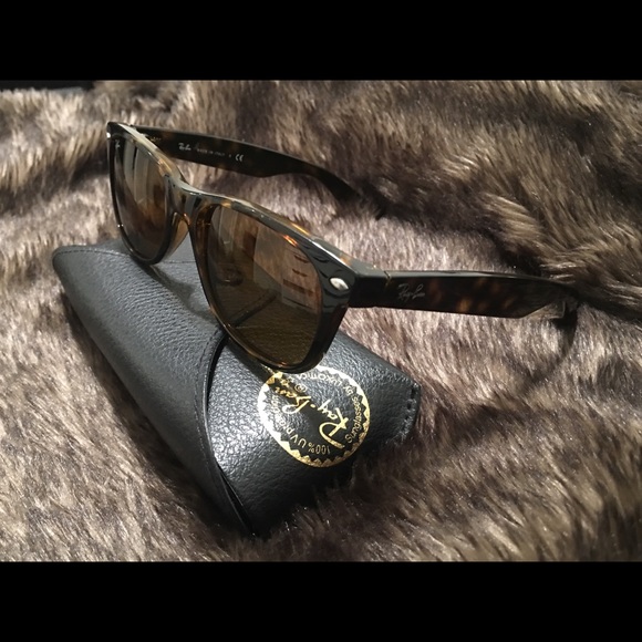 Ray-Ban New Wayfarer - Picture 2 of 3