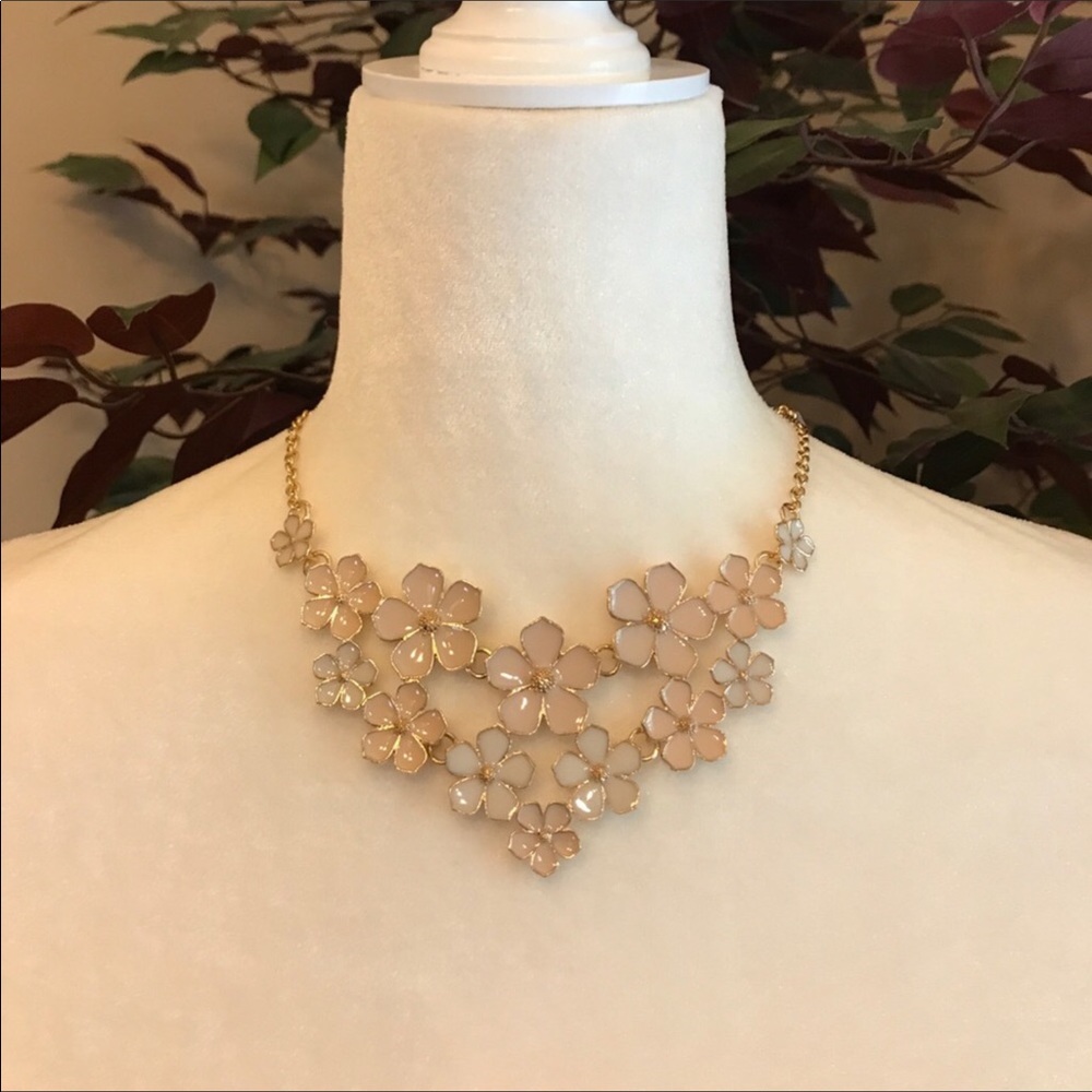 Peach/Gold Flower Adjustable Necklace