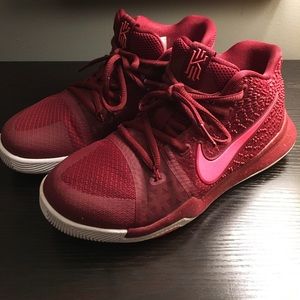 Kyrie 3 Shoes Size 3Y. Only used for basketball.