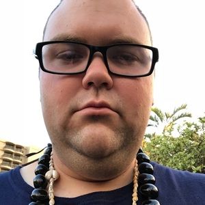 Meet your Posher, Cory