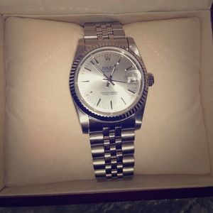Men’s/Women’s Silver Watch