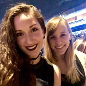 Meet your Posher, Corinne