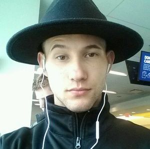 Meet your Posher, Brandon