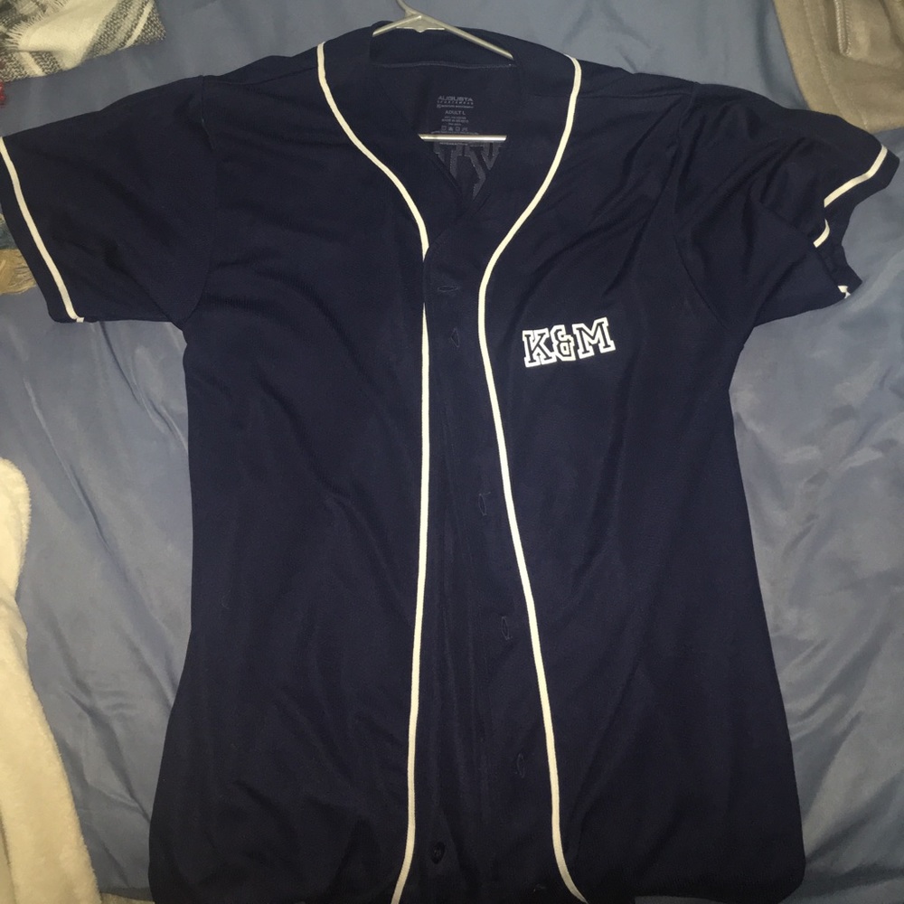 Kalin and Myles tour jersey