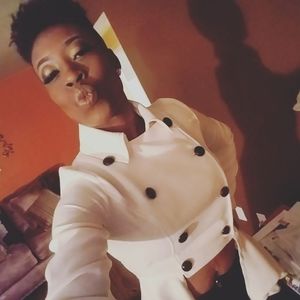 Meet your Posher, Anita