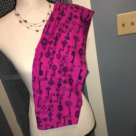 🌟SOLD🌟 👀LuLaRoe OS leggings 🦋 - Picture 1 of 4