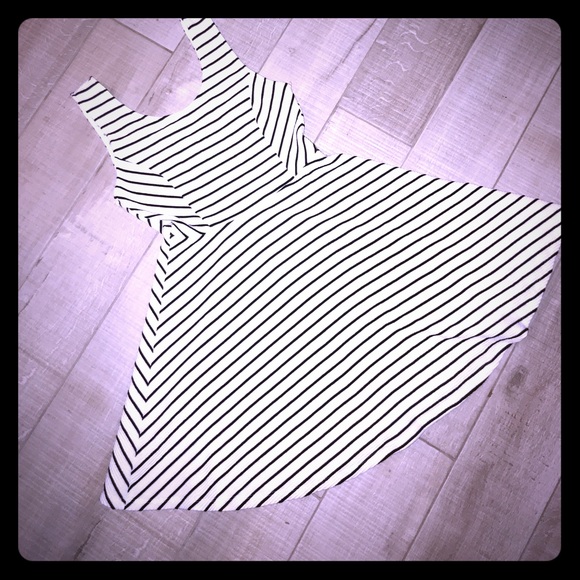 Dress - Picture 1 of 5