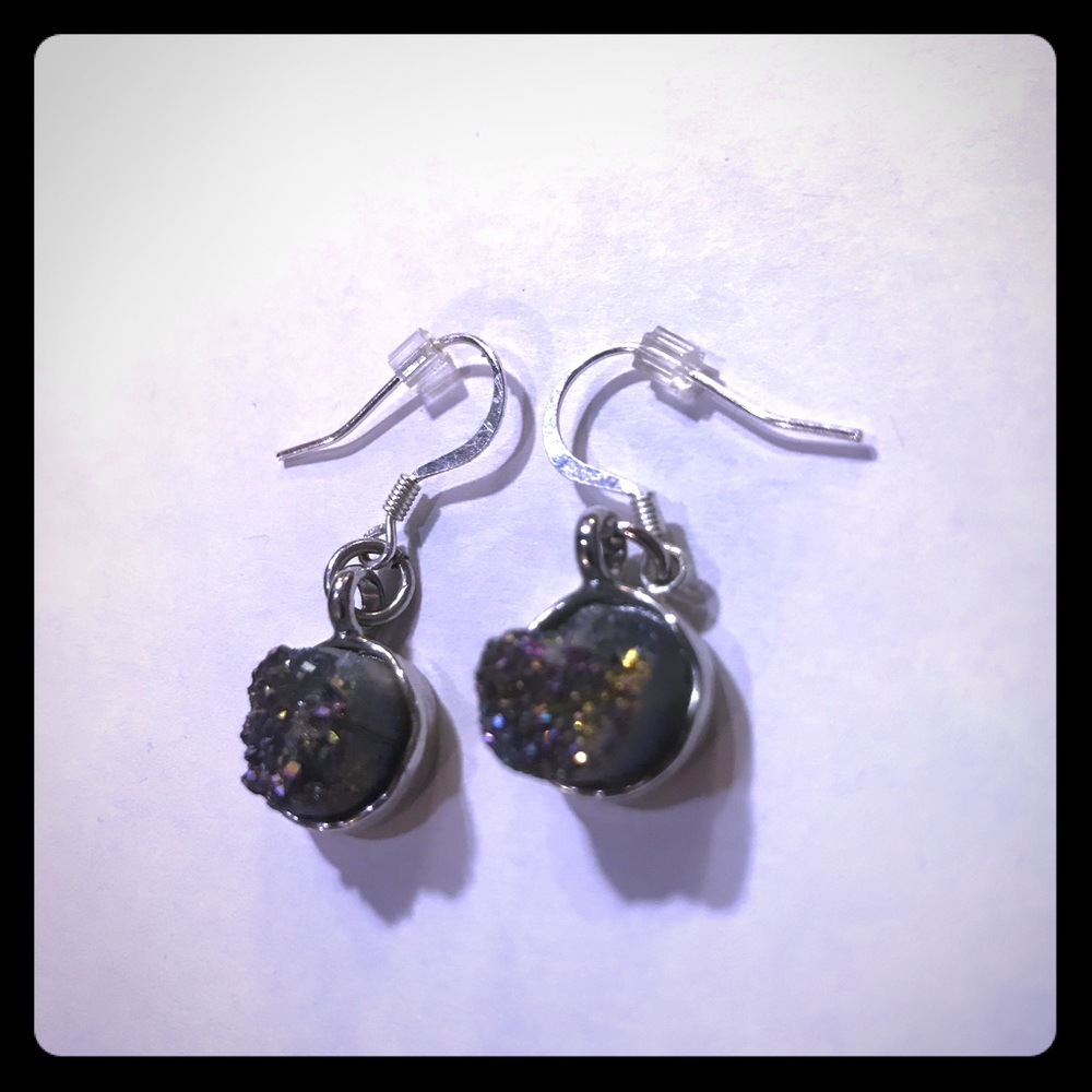 Earrings - Picture 4 of 7