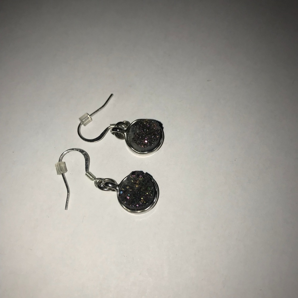 Earrings - Picture 6 of 7