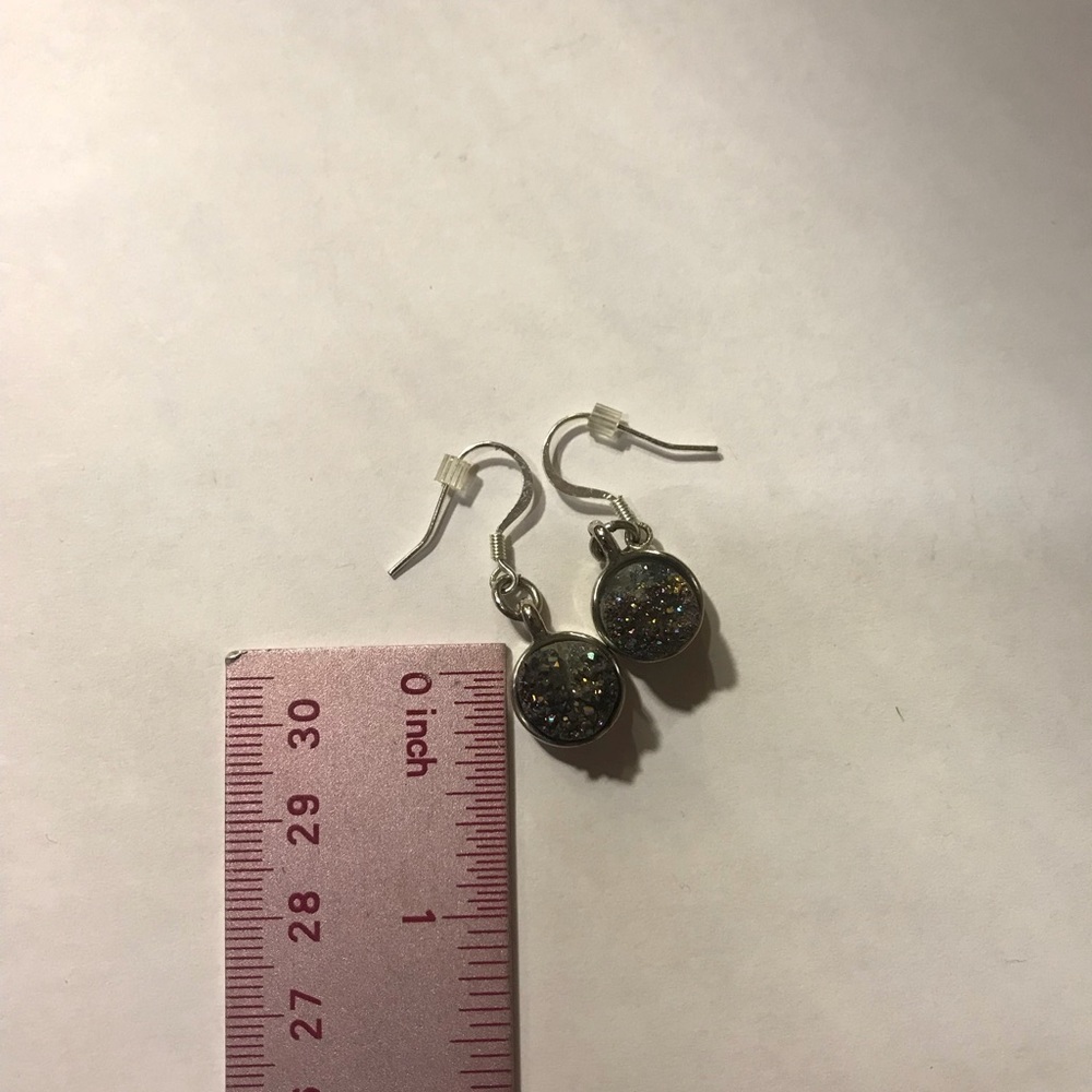 Earrings - Picture 7 of 7