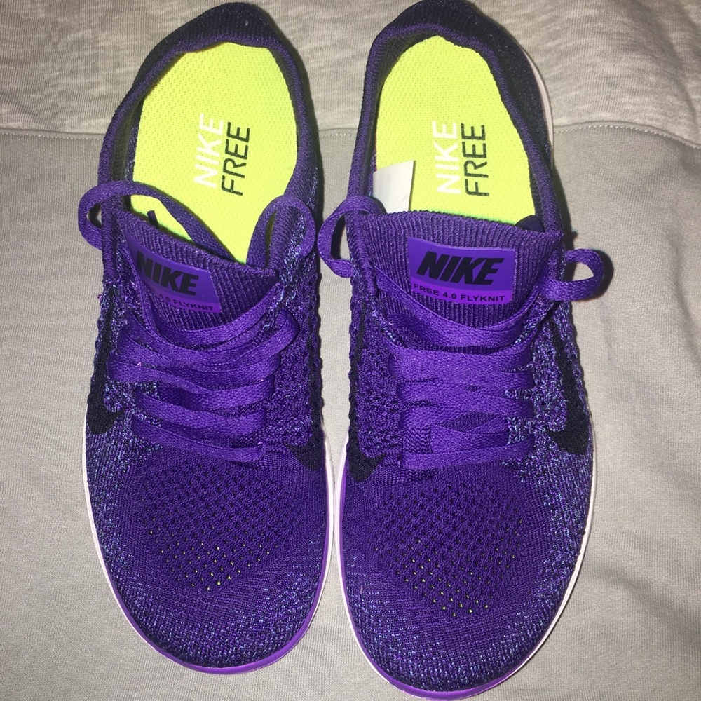 Women’s Nike 4.0 Flyknit size 6 New Without Box