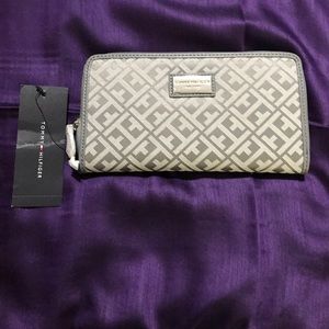 Tommy Hilfiger wallet