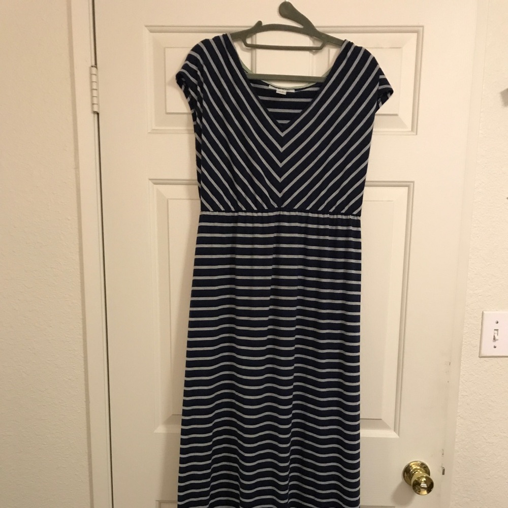 Maternity maxi
