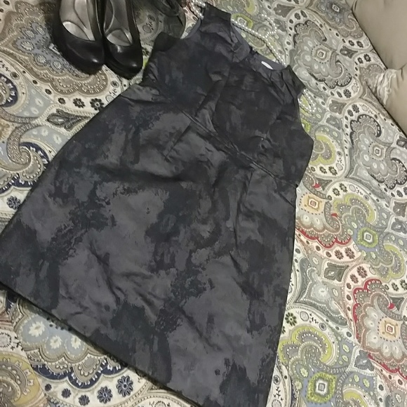 NWT LOFT grey & black classy dress, size 8P. - Picture 3 of 5