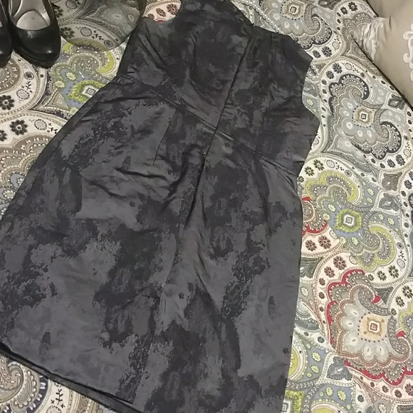 NWT LOFT grey & black classy dress, size 8P. - Picture 4 of 5